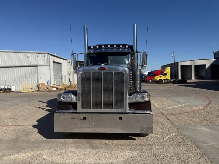 2023 Peterbilt 389-18