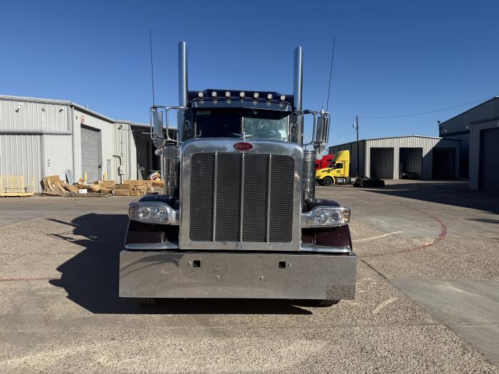 2023 Peterbilt 389-19