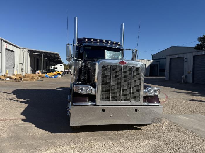 2023 Peterbilt 389-20
