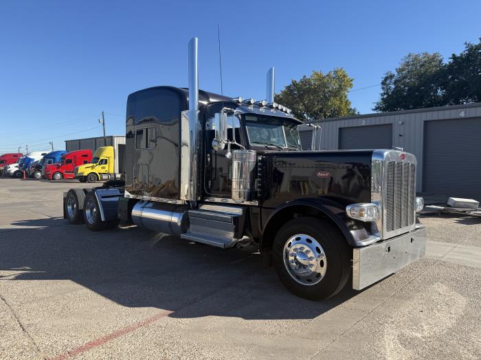 2023 Peterbilt 389-23