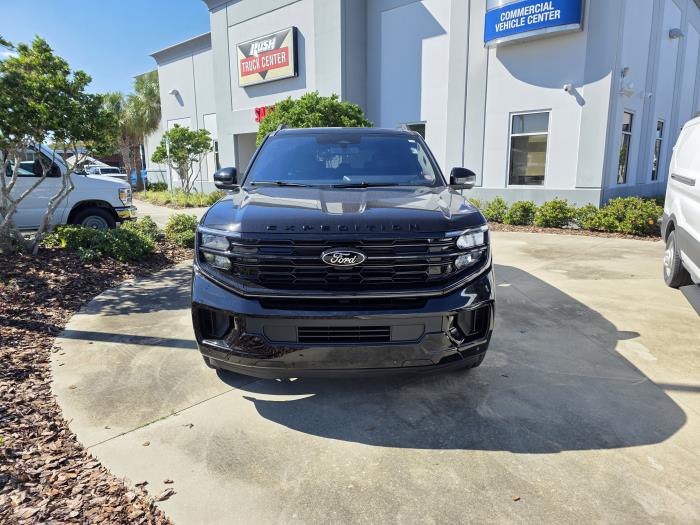 2025 Ford Expedition-2