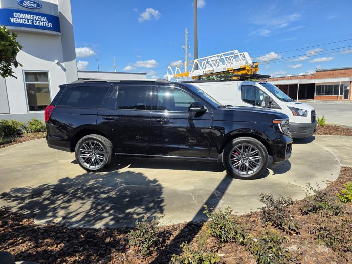 2025 Ford Expedition-4