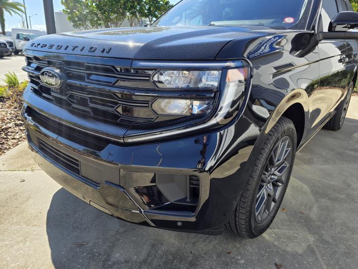2025 Ford Expedition-9