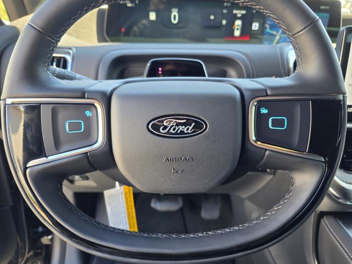 2025 Ford Expedition-14