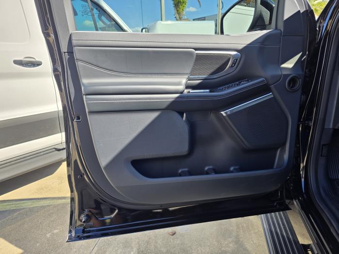 2025 Ford Expedition-19