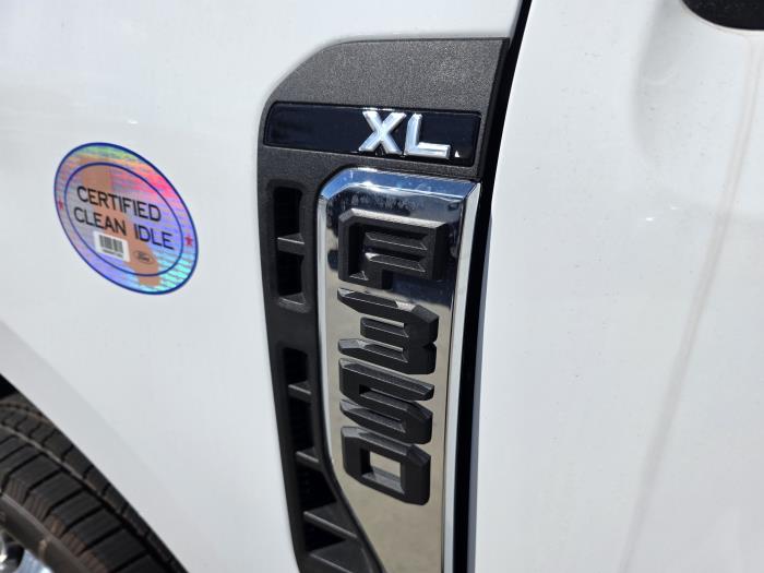 2025 Ford F-350-11