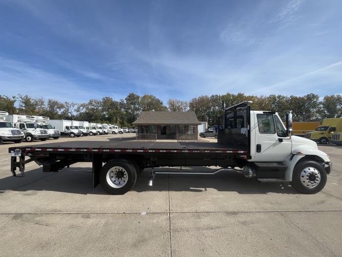 2018 International 4300-8