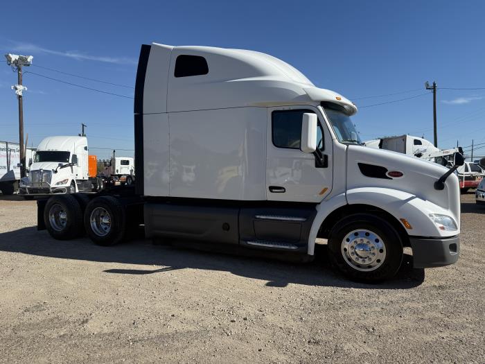 2021 Peterbilt 579-3
