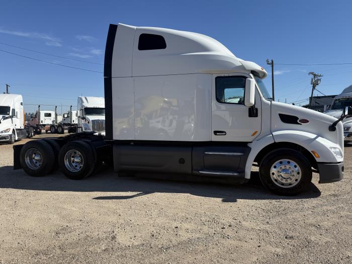 2021 Peterbilt 579-23