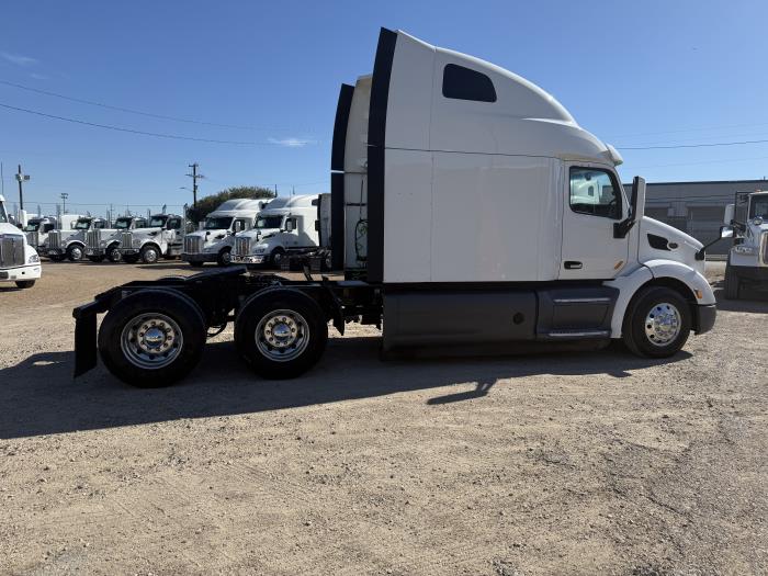 2021 Peterbilt 579-26