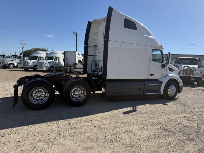 2021 Peterbilt 579-27