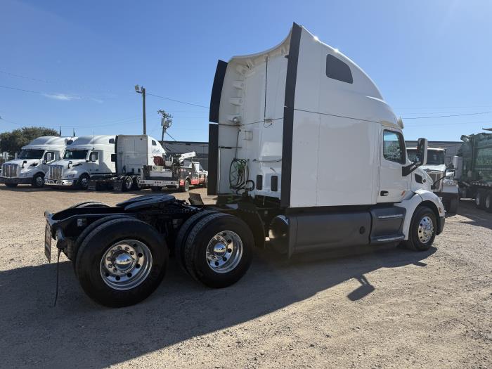 2021 Peterbilt 579-28
