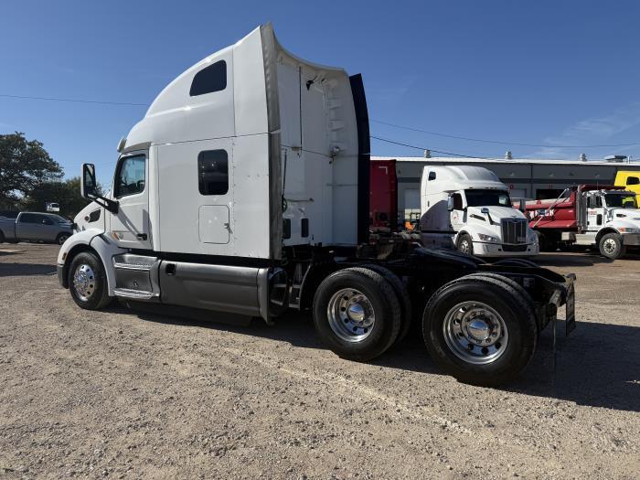 2021 Peterbilt 579-37