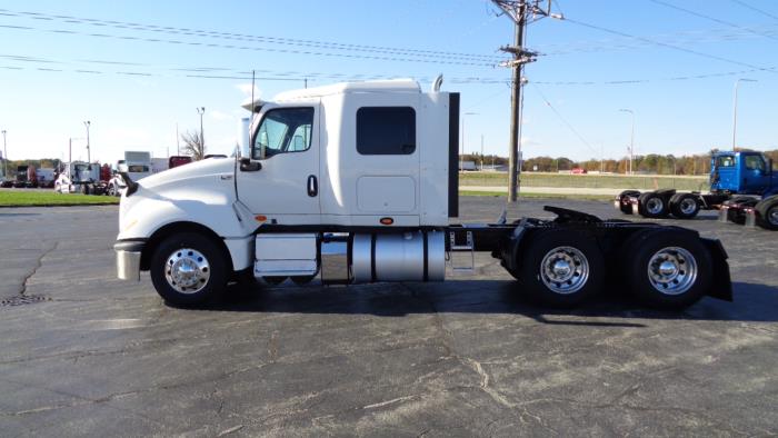 2021 International LT625-8