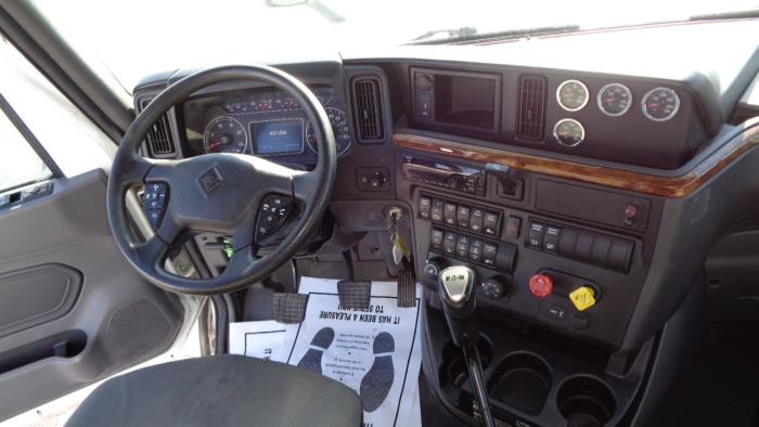 2021 International LT625-16