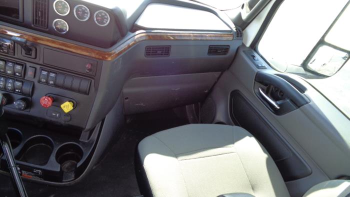 2021 International LT625-17