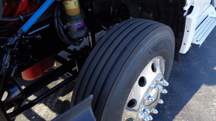 2021 International LT625-18