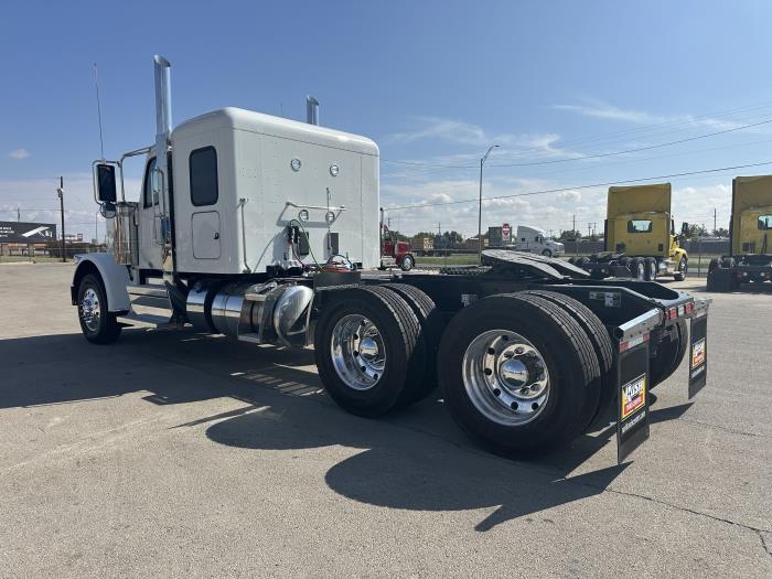 2026 Peterbilt 589-4