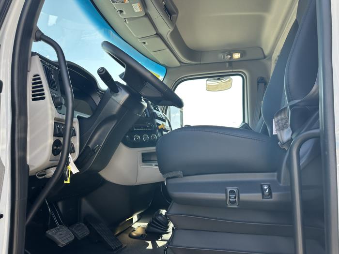 2026 Peterbilt 589-8