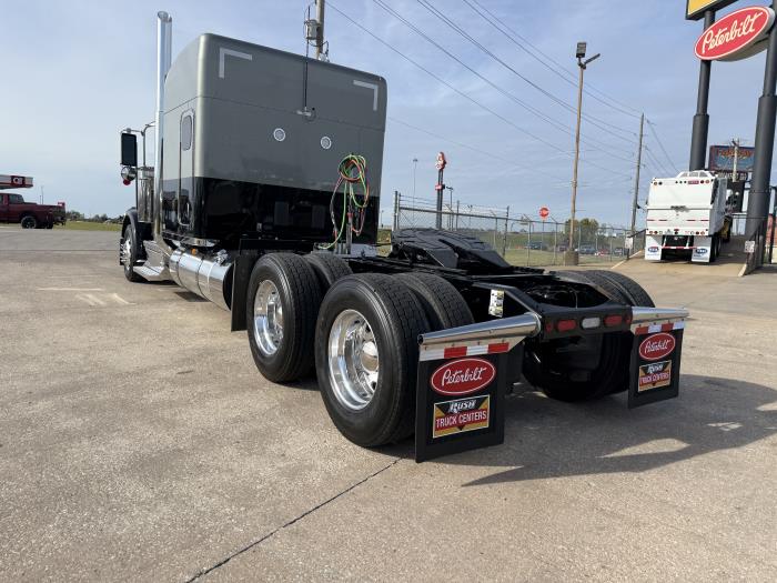 2026 Peterbilt 589-14