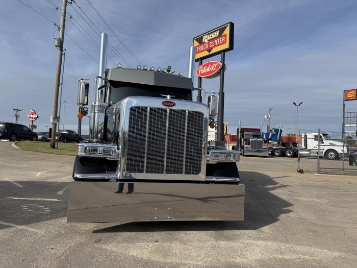 2026 Peterbilt 589-17