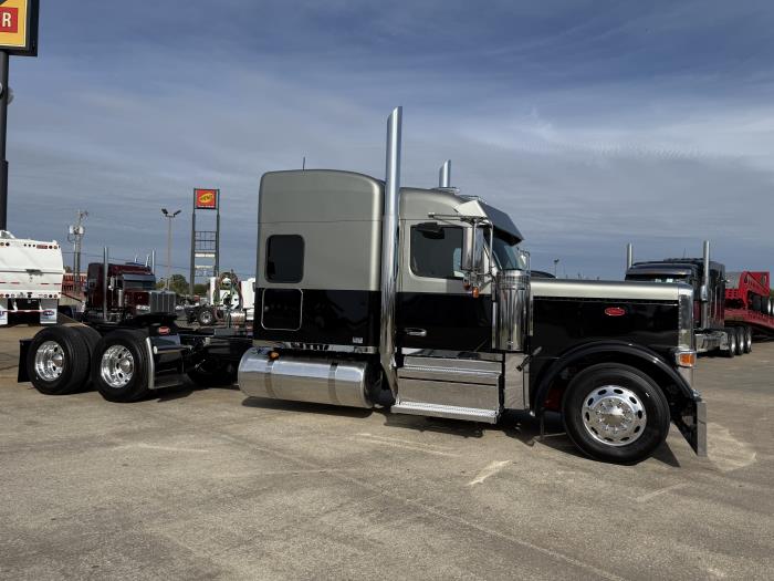 2026 Peterbilt 589-22