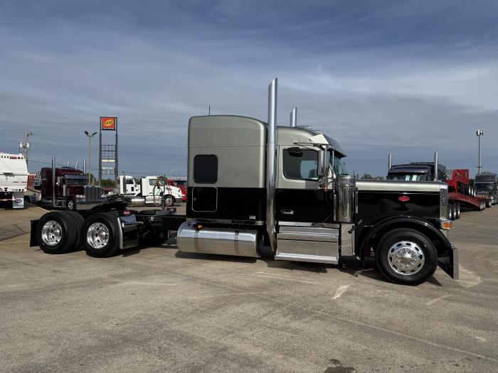 2026 Peterbilt 589-23