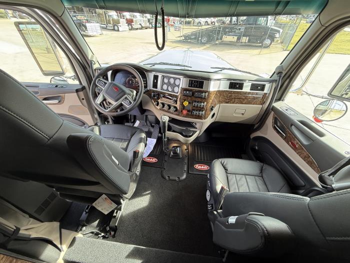 2026 Peterbilt 589-39