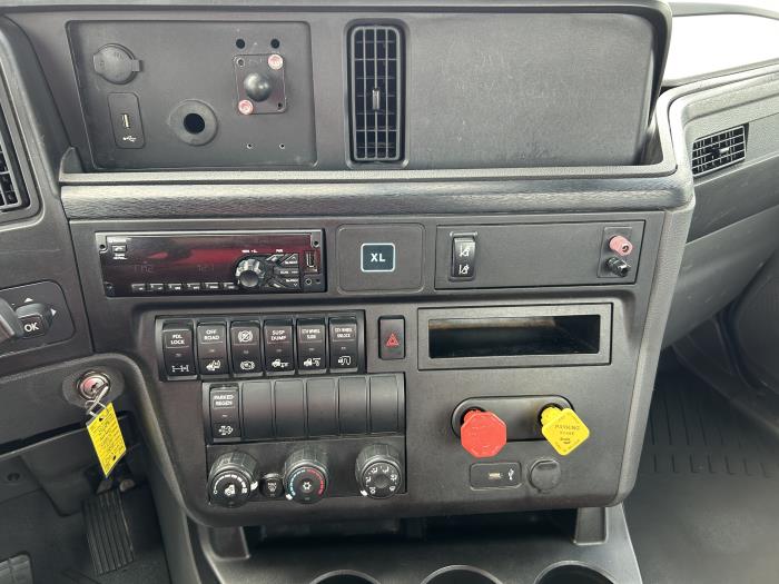 2020 International LT625-11