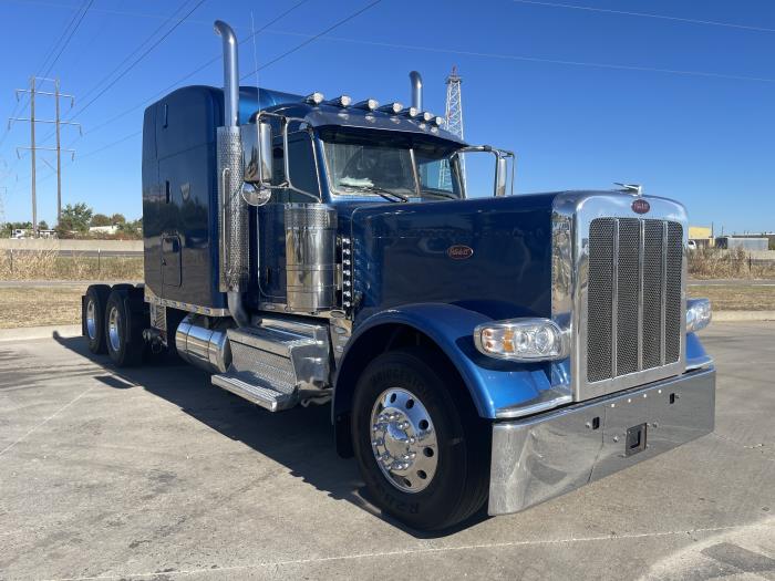 2023 Peterbilt 389-3
