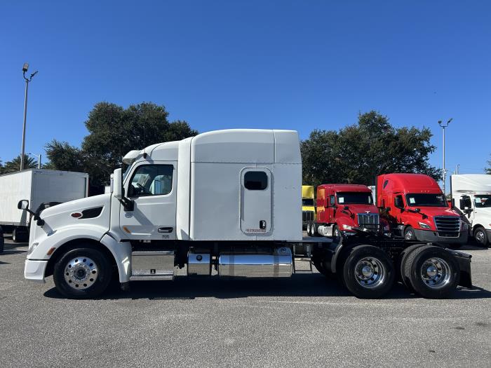 2022 Peterbilt 579-3