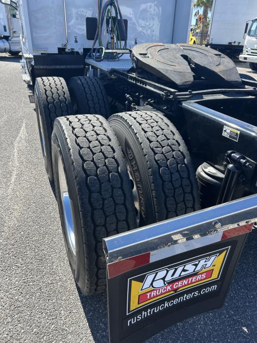 2022 Peterbilt 579-5