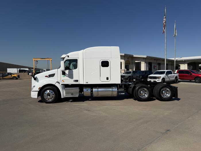 2022 Peterbilt 579-2