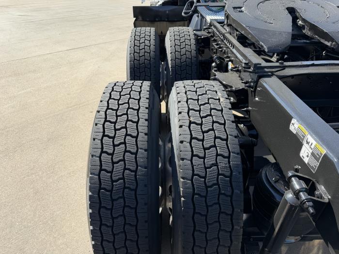 2022 Peterbilt 579-13