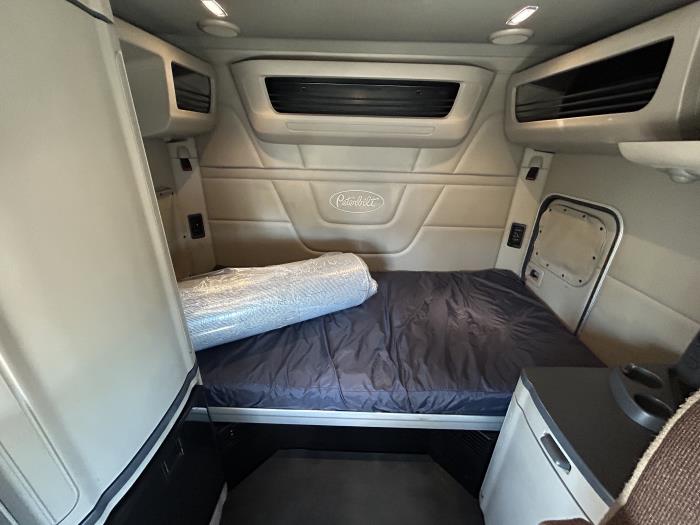 2022 Peterbilt 579-23