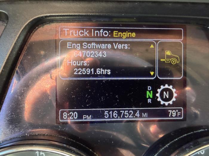 2022 Peterbilt 579-37