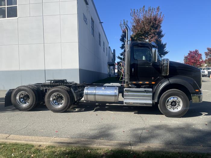 2026 International HX620-4