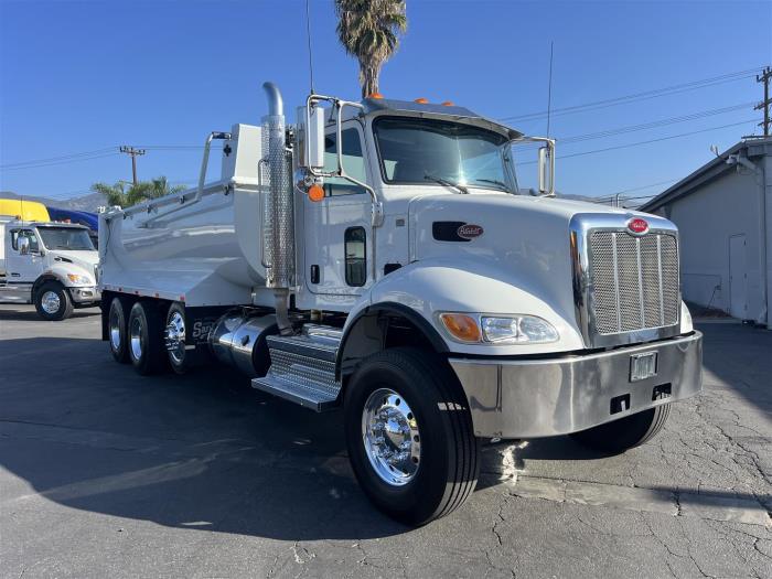 2020 Peterbilt 348-5