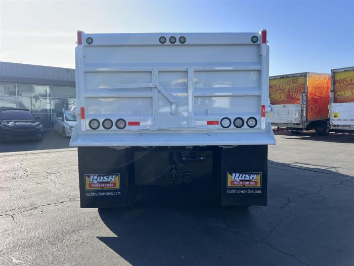 2020 Peterbilt 348-8