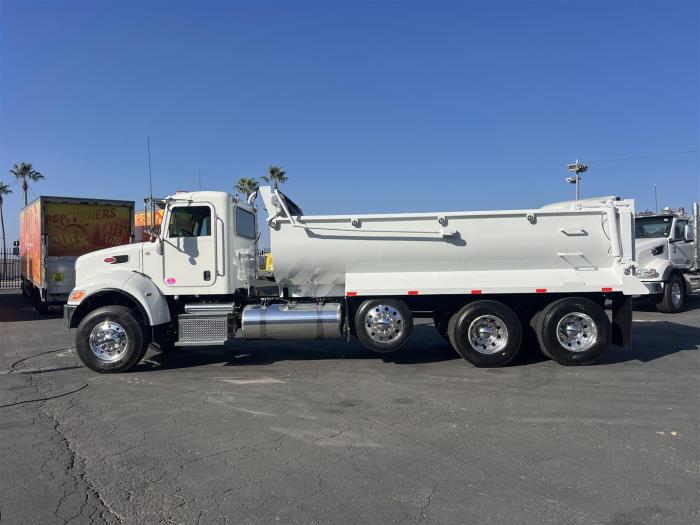 2020 Peterbilt 348-11