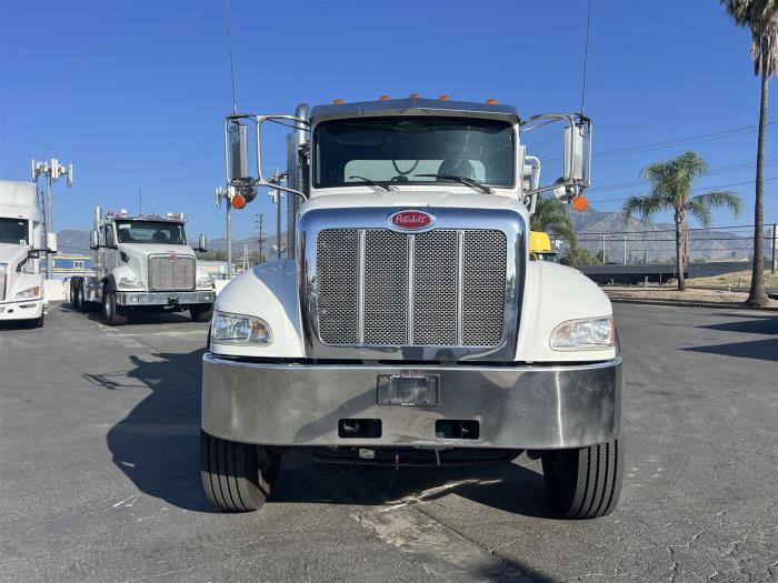 2019 Peterbilt 348-6