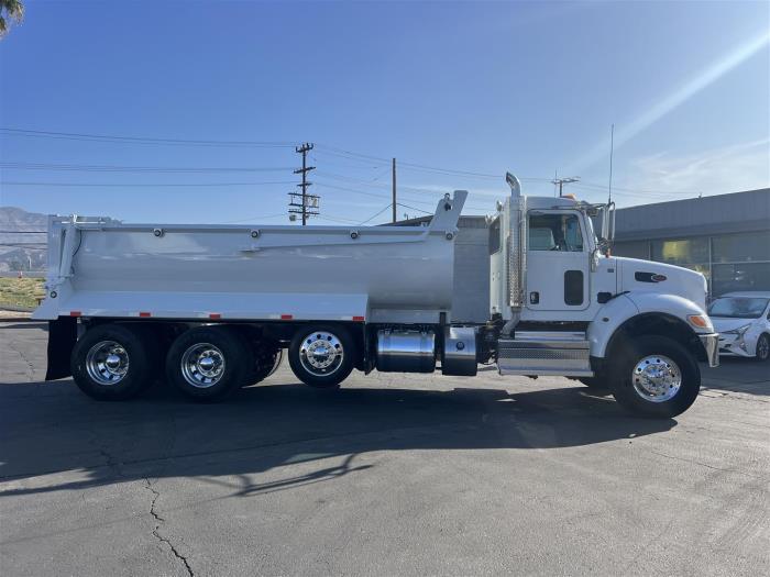 2019 Peterbilt 348-9