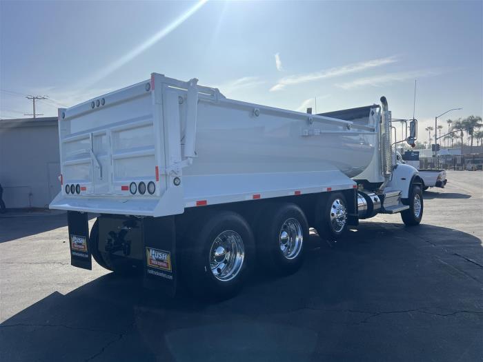 2019 Peterbilt 348-10