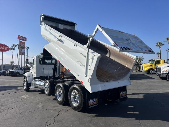 2019 Peterbilt 348-34