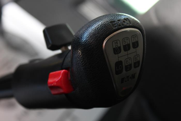 2023 Peterbilt 389-12