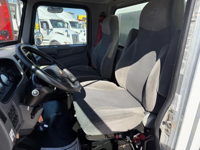 2017 Peterbilt 337-2