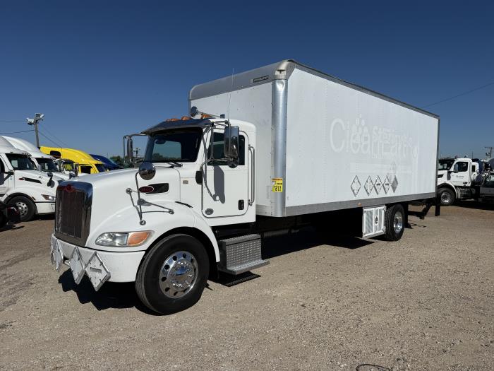 2017 Peterbilt 337-1