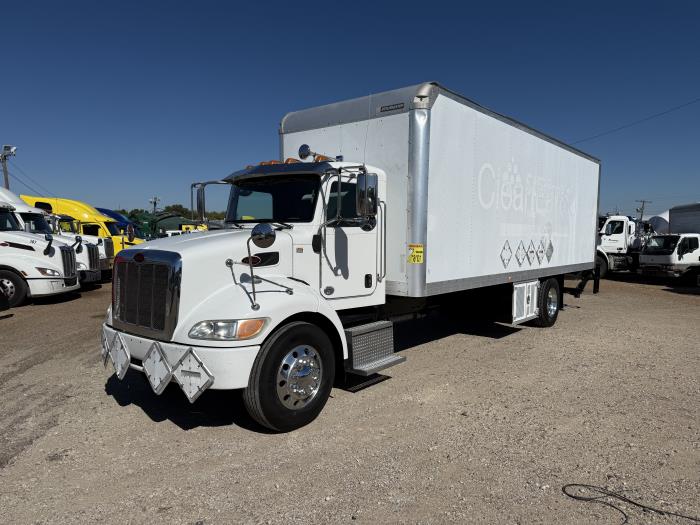 2017 Peterbilt 337-10