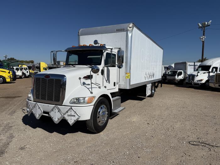 2017 Peterbilt 337-11