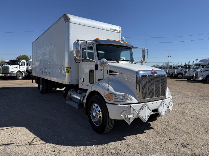 2017 Peterbilt 337-15